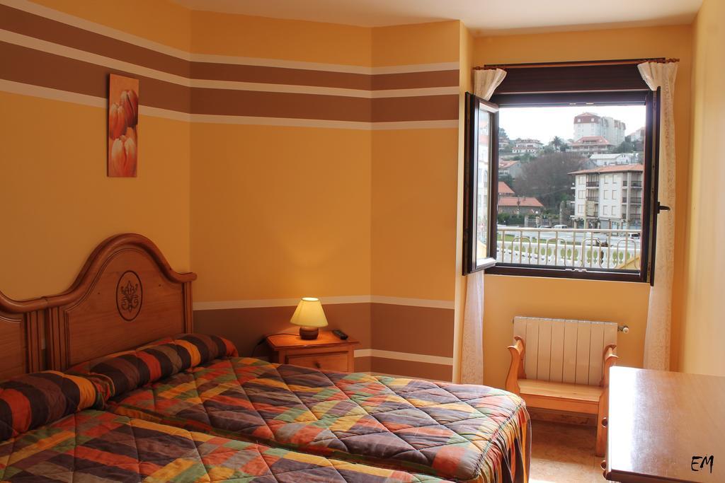 Pension Vega De Pas Comillas Εξωτερικό φωτογραφία