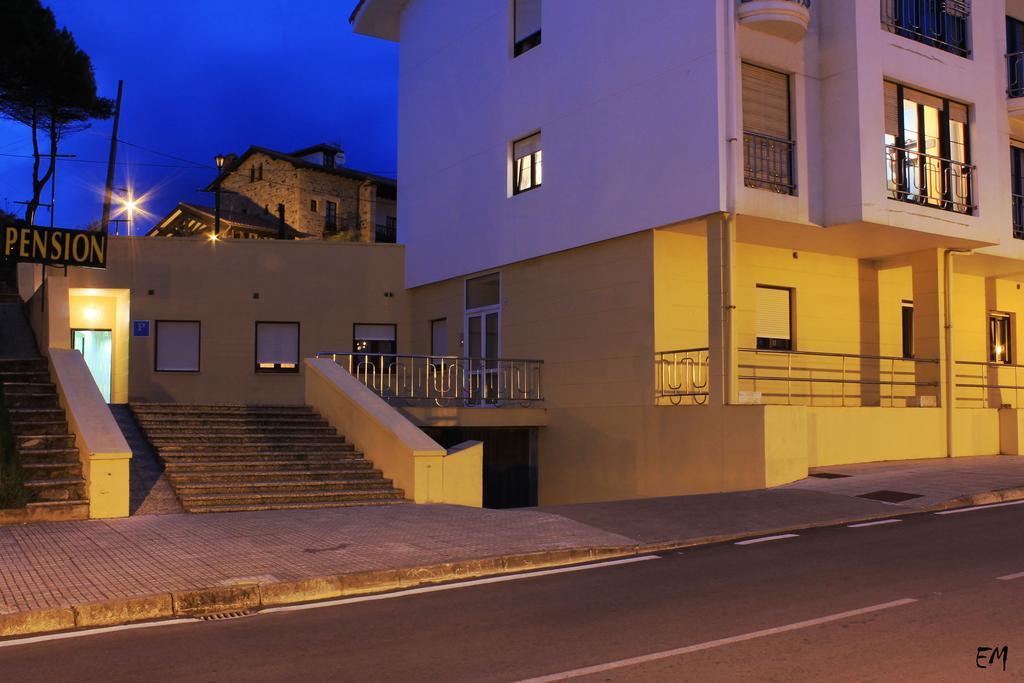 Pension Vega De Pas Comillas Εξωτερικό φωτογραφία