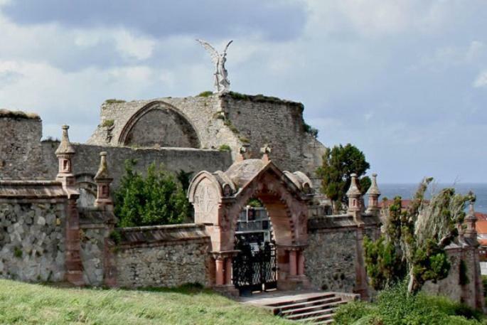 Pension Vega De Pas Comillas Εξωτερικό φωτογραφία